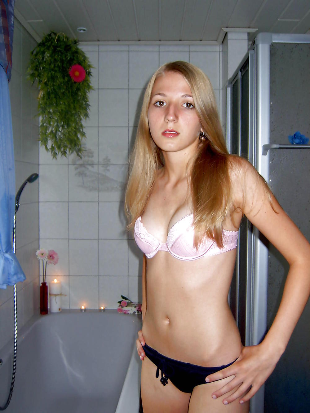 CUTE BLONDE GERMAN TEENY III porn pictures