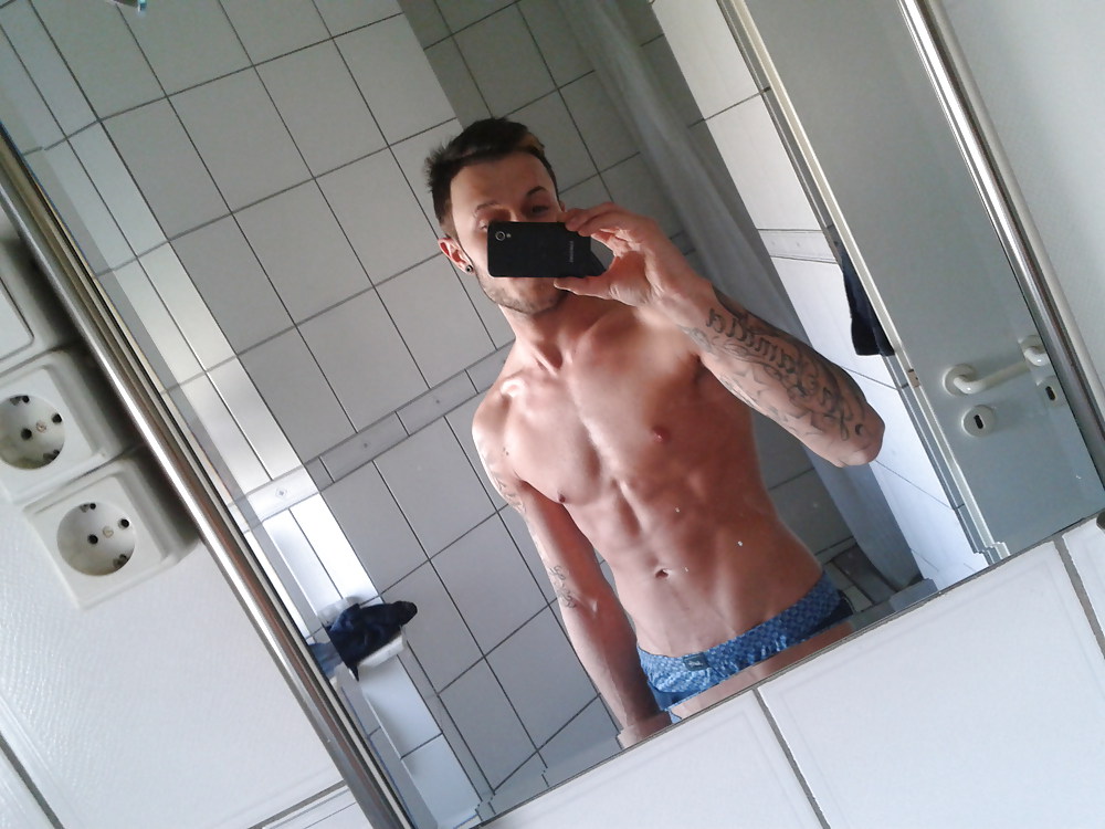 tattooed ace male porn pictures