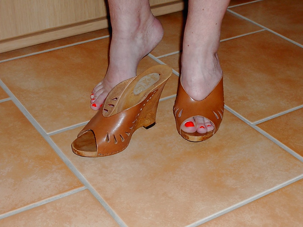 Nice Feet and High Heels and Toes Vol.4 porn pictures