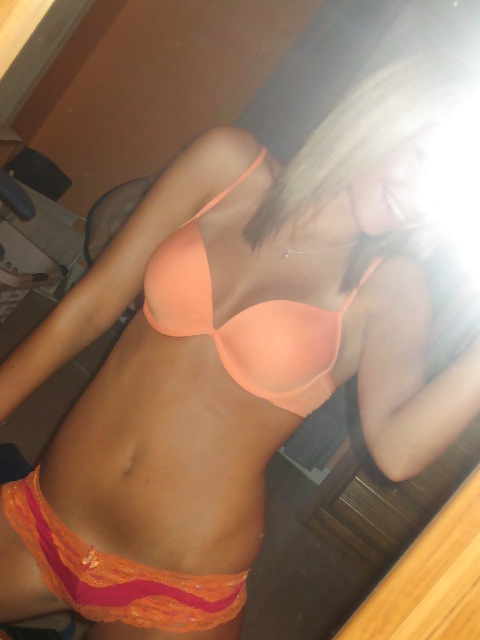 Pretty Amateur Allie porn pictures