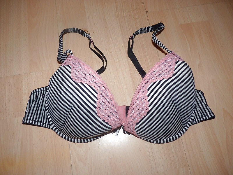 Teen bra only A cups porn pictures
