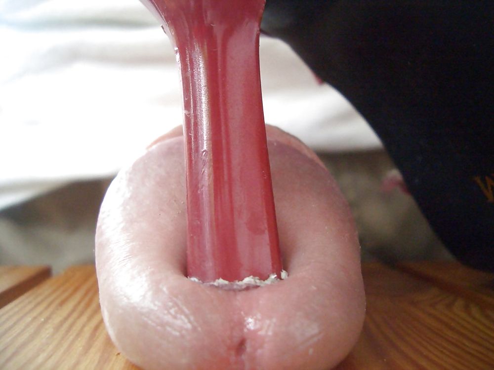 red high-heeled sandales and cock porn pictures