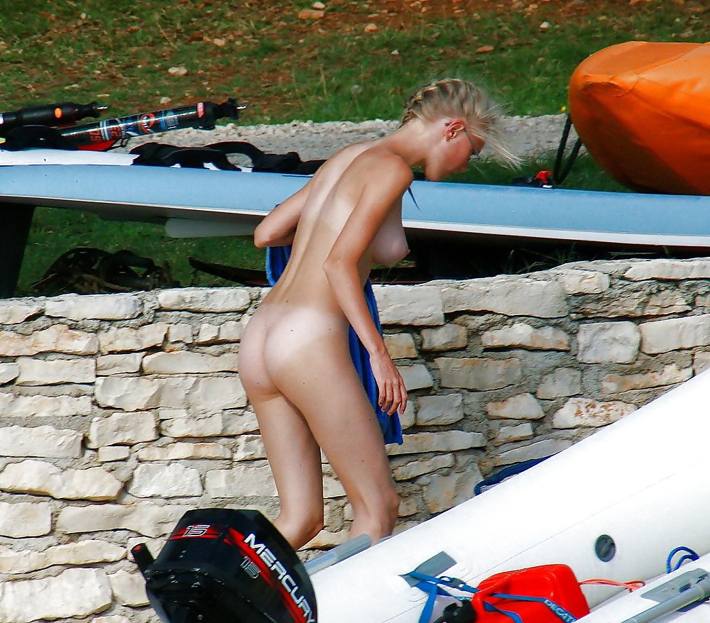 Daniela und Mama in Holland porn pictures