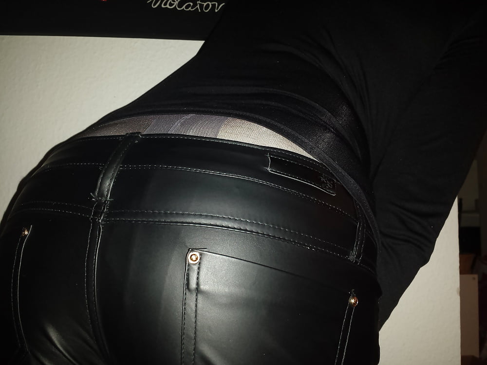 new leatherpants for sissy time porn pictures