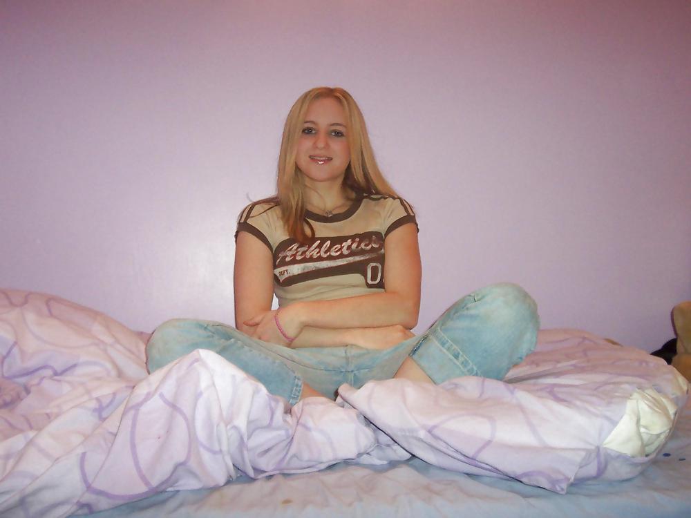 Amateur Teen Blonde in Bedroom porn pictures