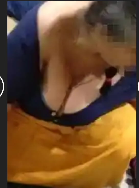 Hot Indian Aunty Cleavage And Boobs 3 Pics Xhamster 