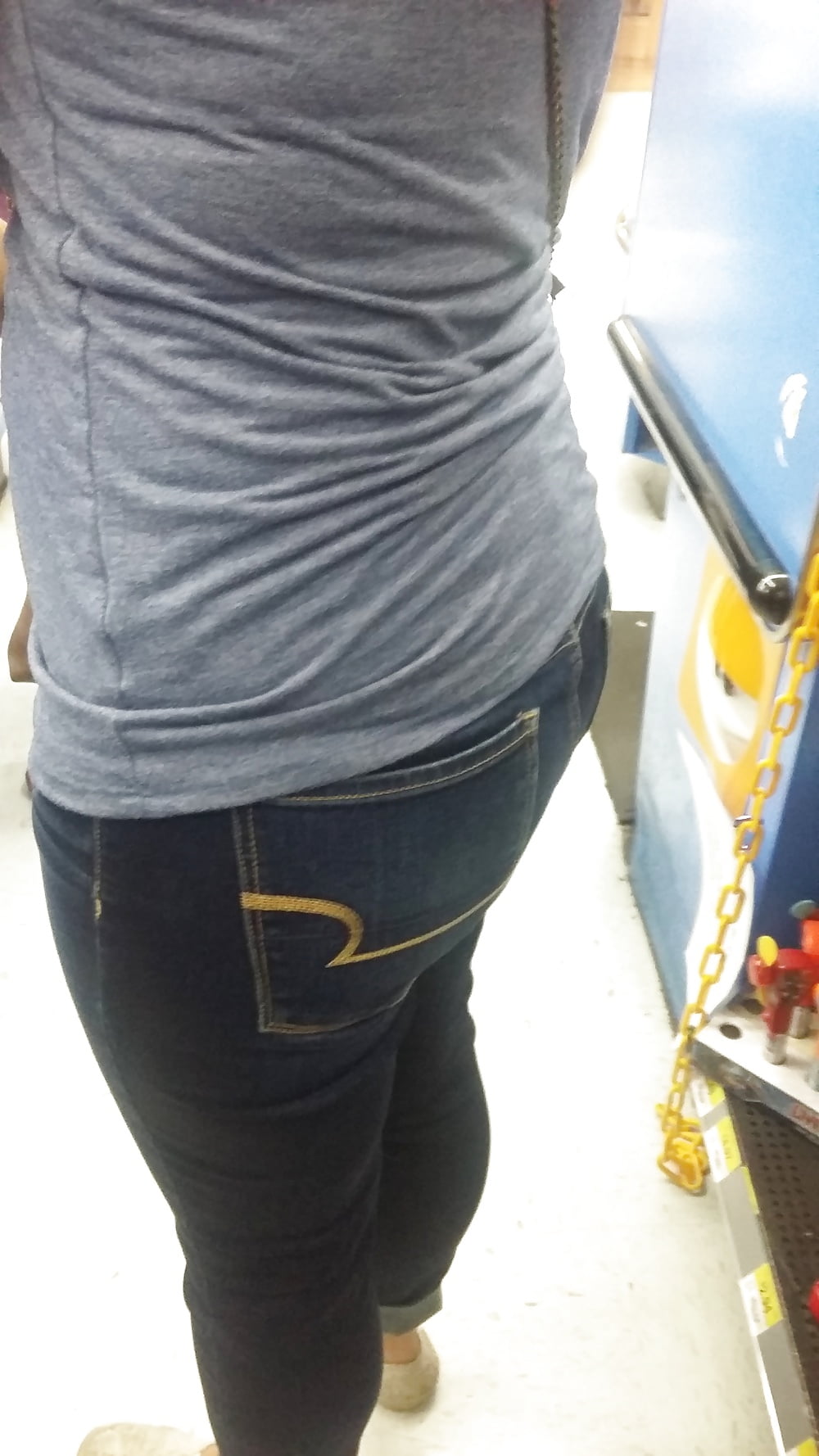 pregnant teen at wall mart porn pictures