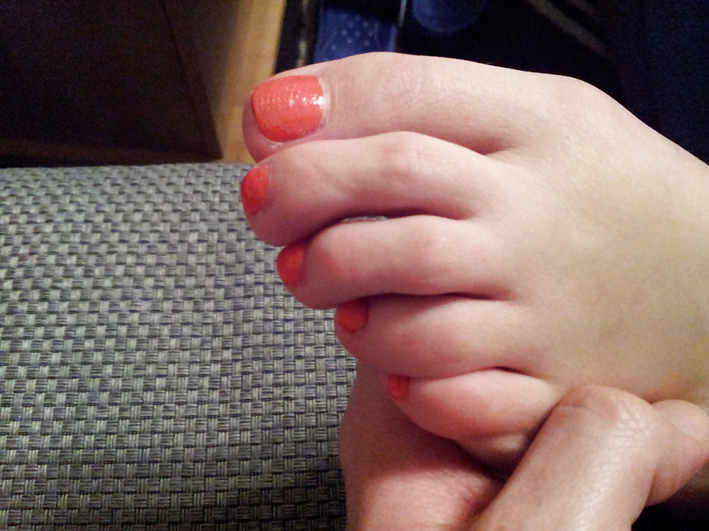 wifes feet orange nails porn pictures