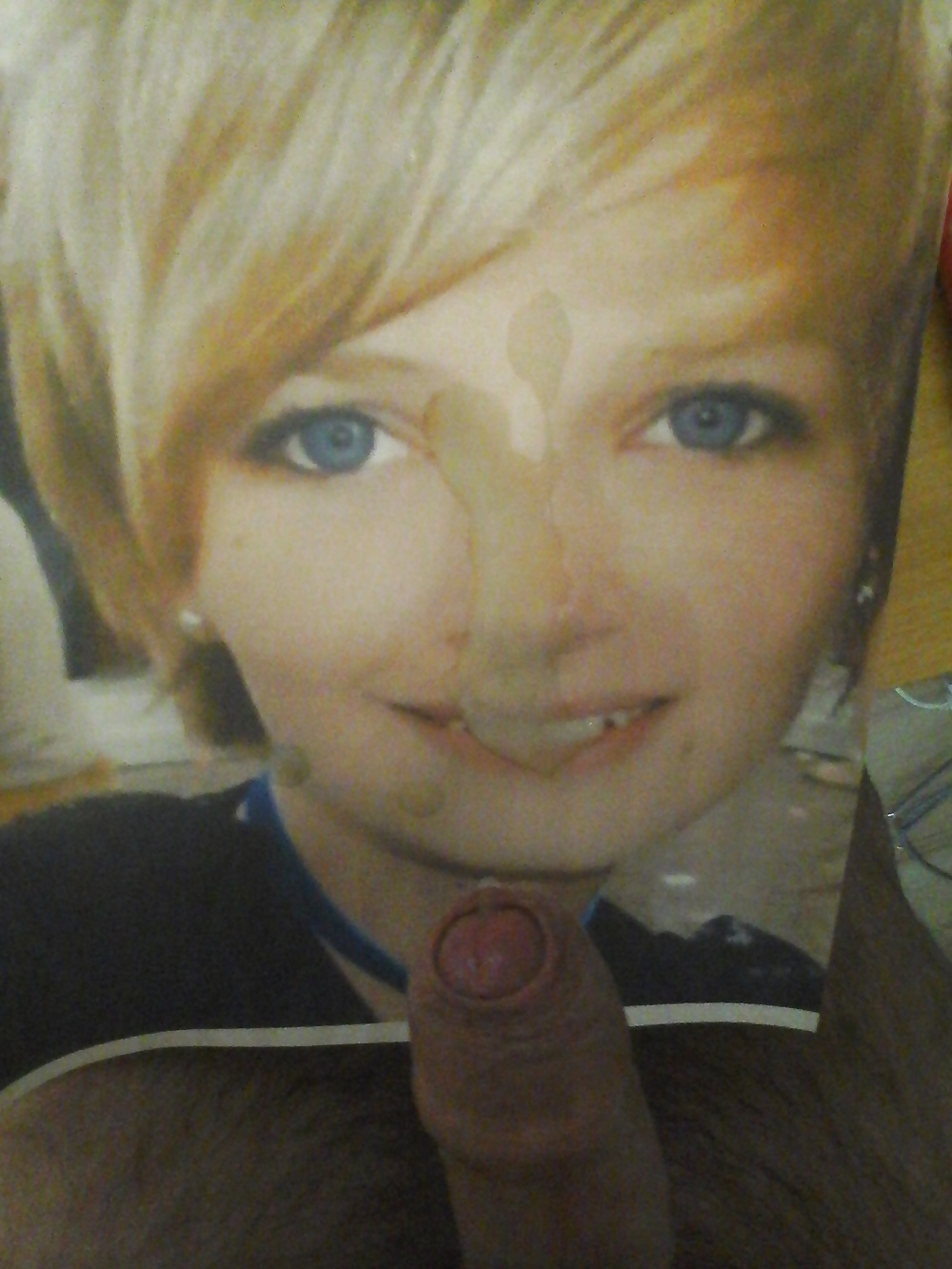 Cum addicted Slut Juli porn pictures