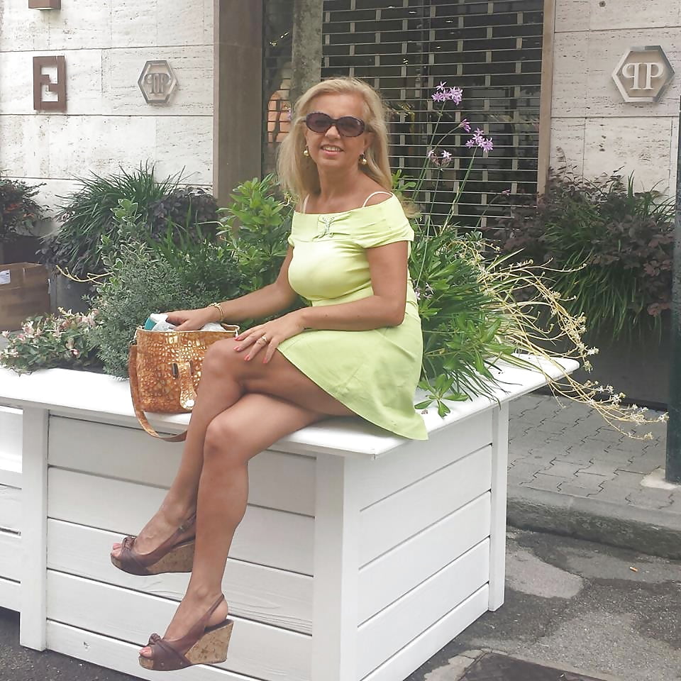 Italian MILF Viola fb porn pictures