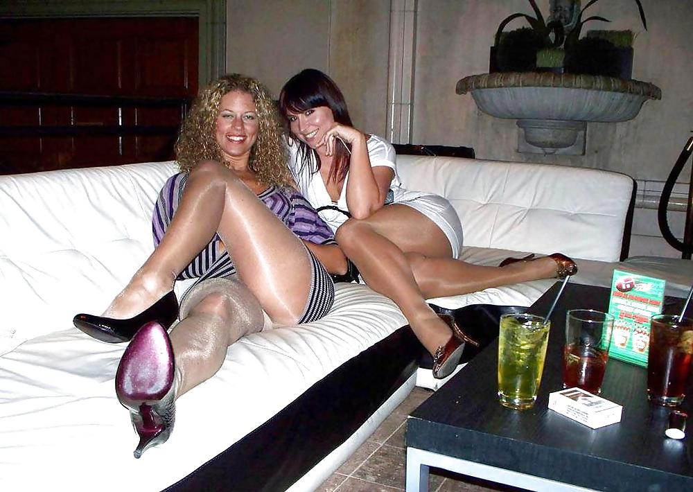 Horny moms porn pictures