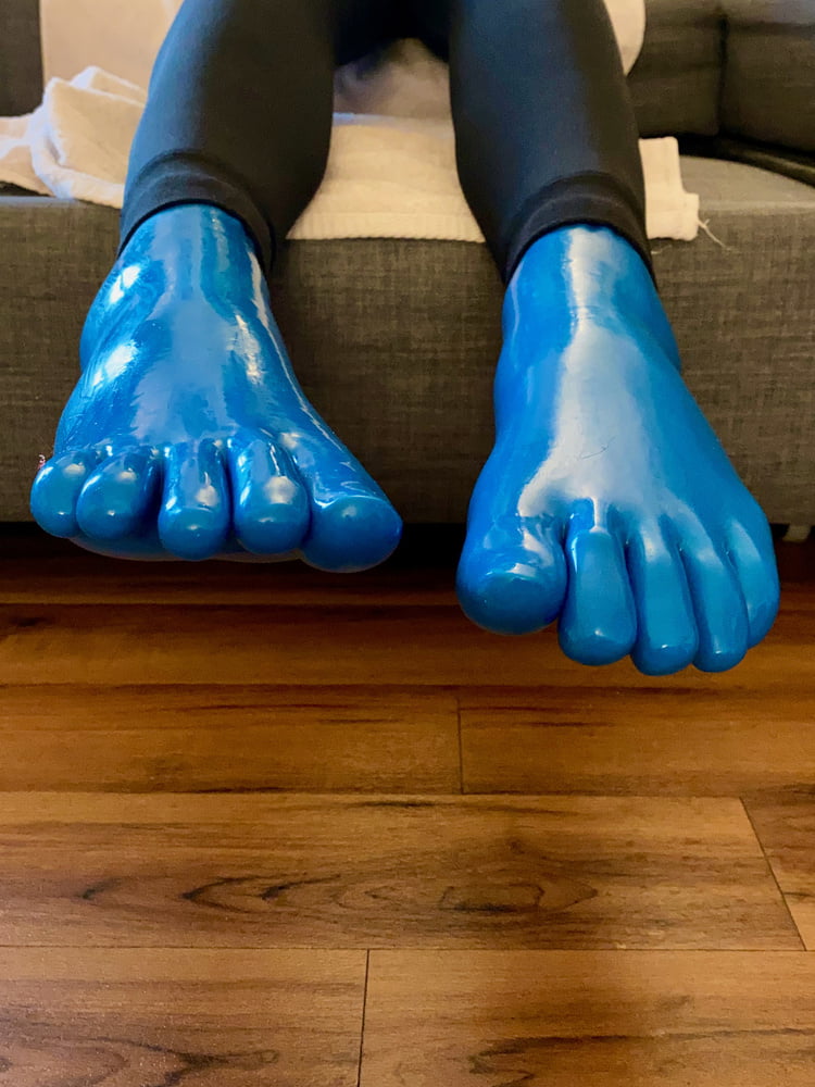 Latex Socks Porn - Download & Save As blue latex toe socks and gloves - 4crot.com