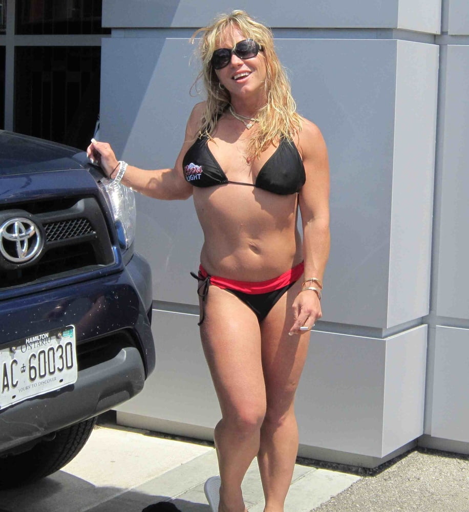 Melanie Murrel Stripper Takes On Black String Bikini- 25 Photos 
