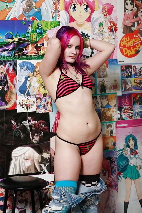 Anime Junkie Girl doing strip tease - 21 Pics 