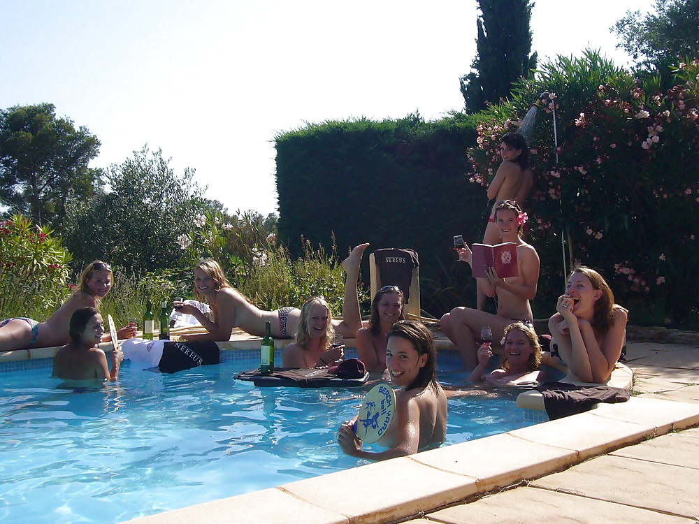 Spass am Pool mit Team Prof. Auer porn pictures