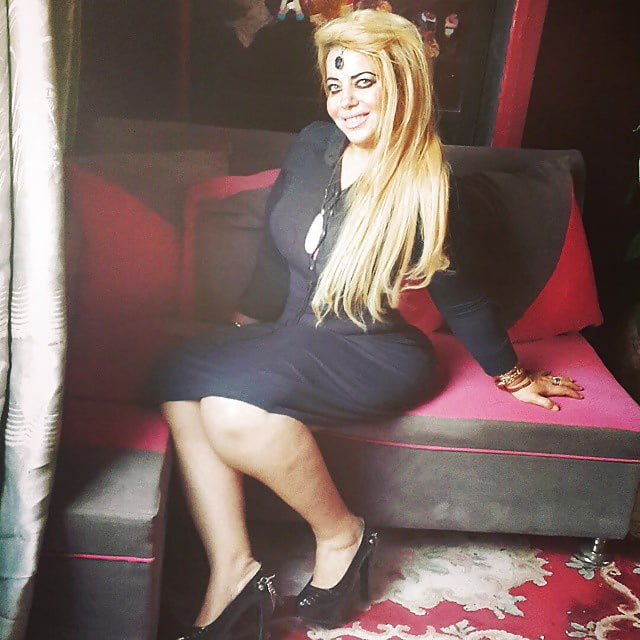 Tata Samira neighbor milf porn pictures