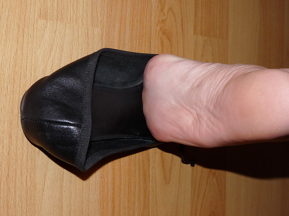 Wifes sexy black leather ballerina ballet flats shoes 2 porn pictures