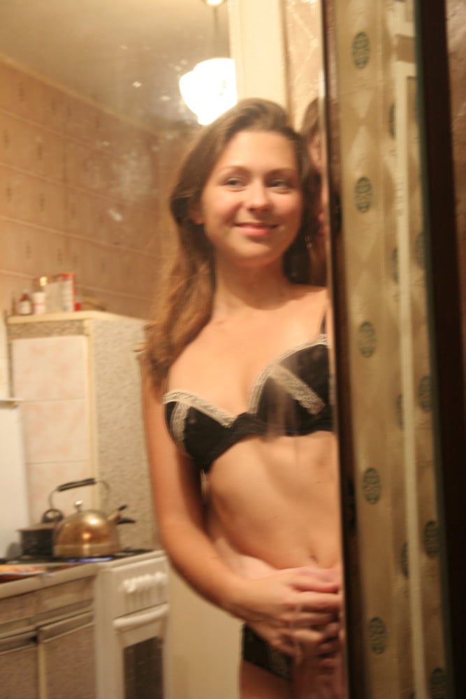 Amateur Brunette - 151 Photos 