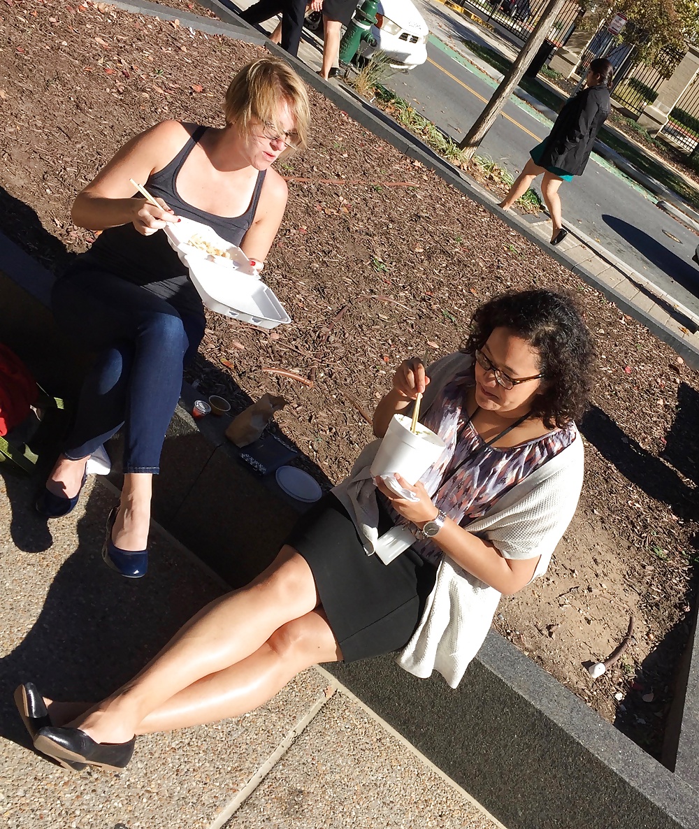 MORE DC WIVES CANDIDS porn pictures