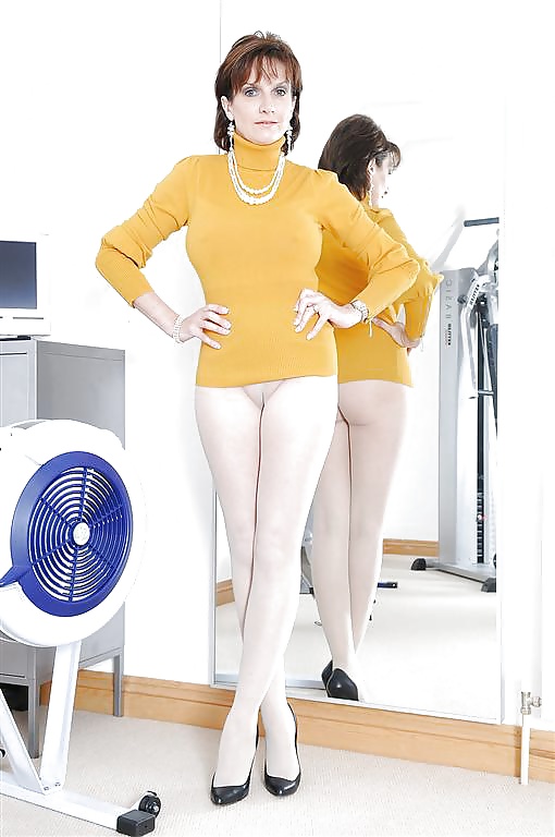 Just catch a horny Granny (69) porn pictures