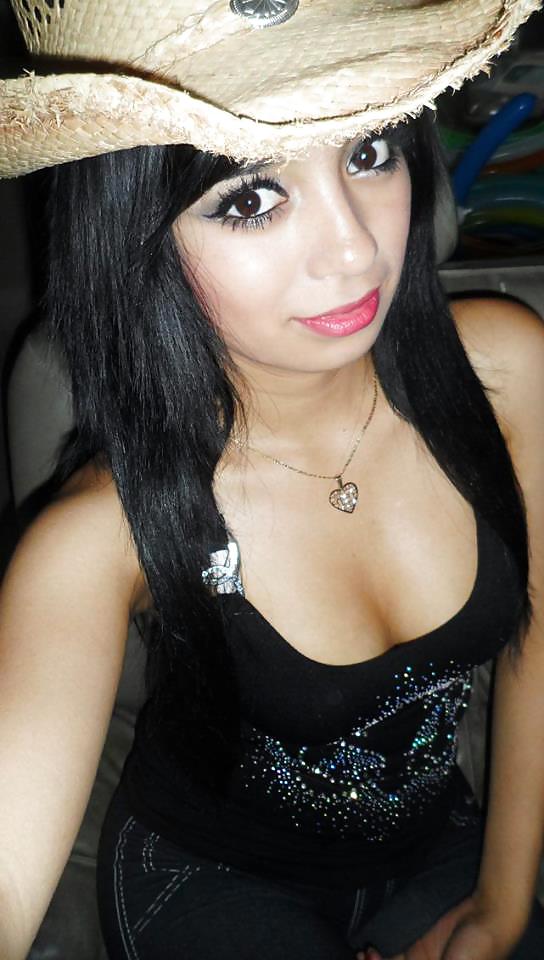 VECINAS ZORRAS II porn pictures